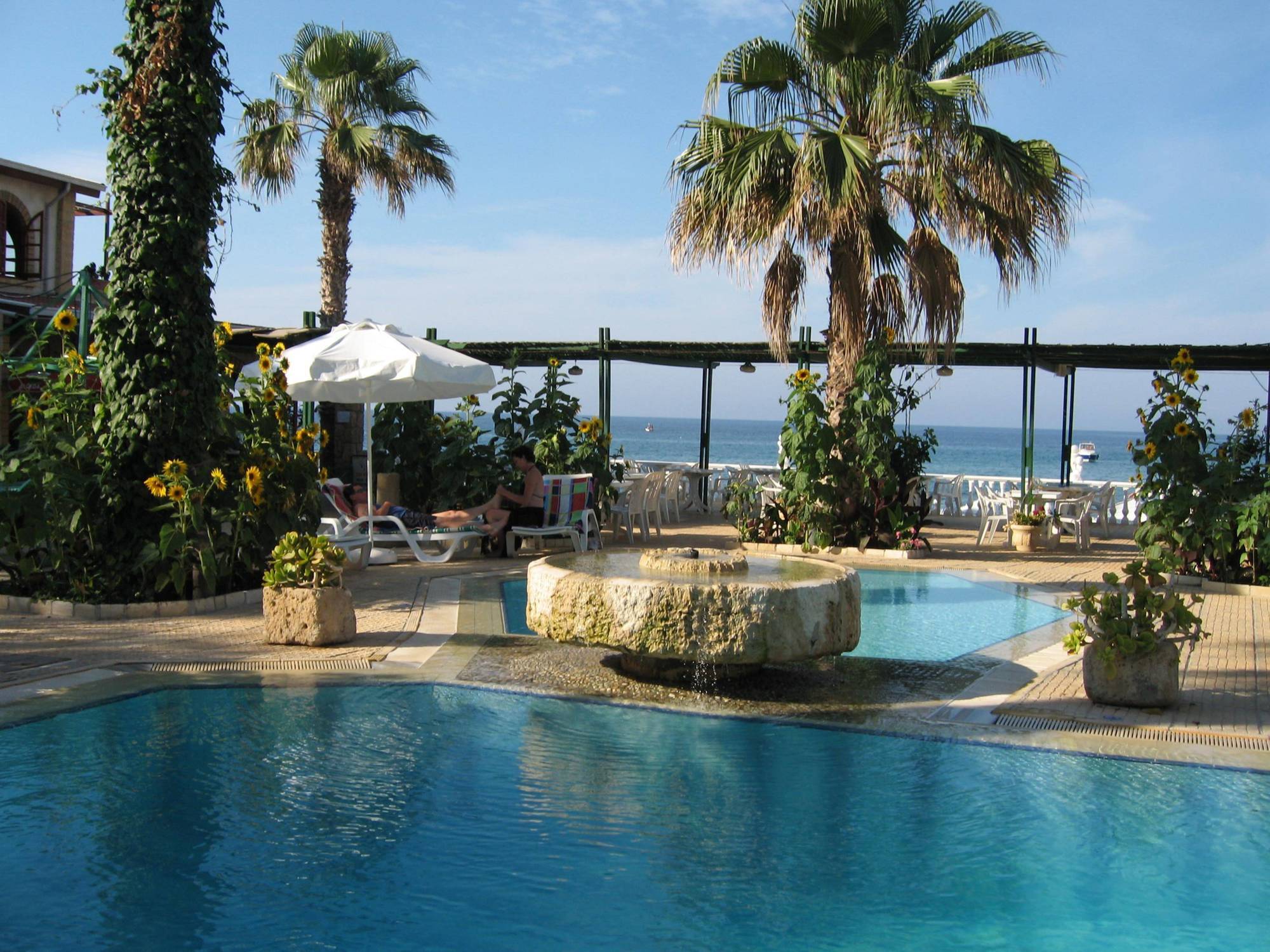 Topset Hotel Agios Georgios  Exterior foto